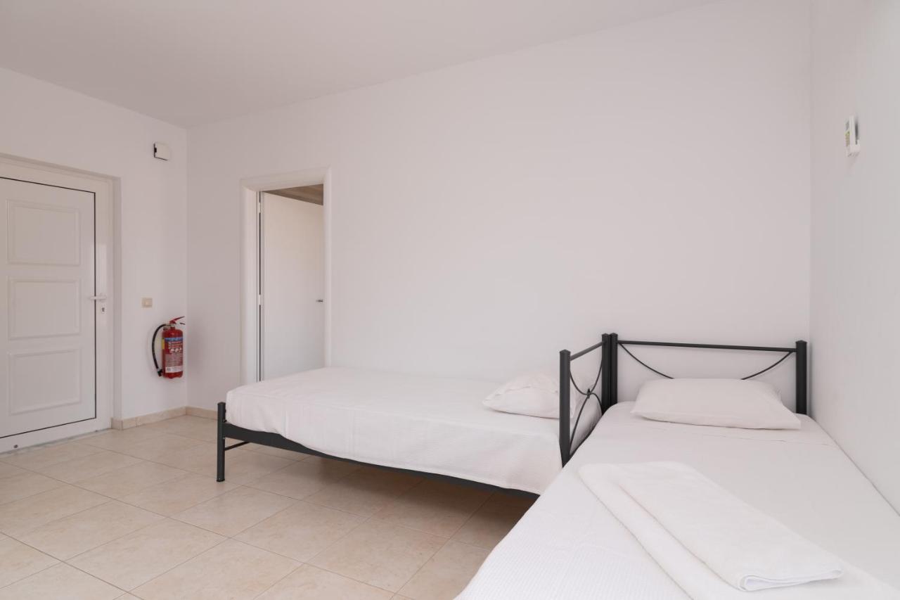 Lungo Mare Apartment Gennadi Luaran gambar