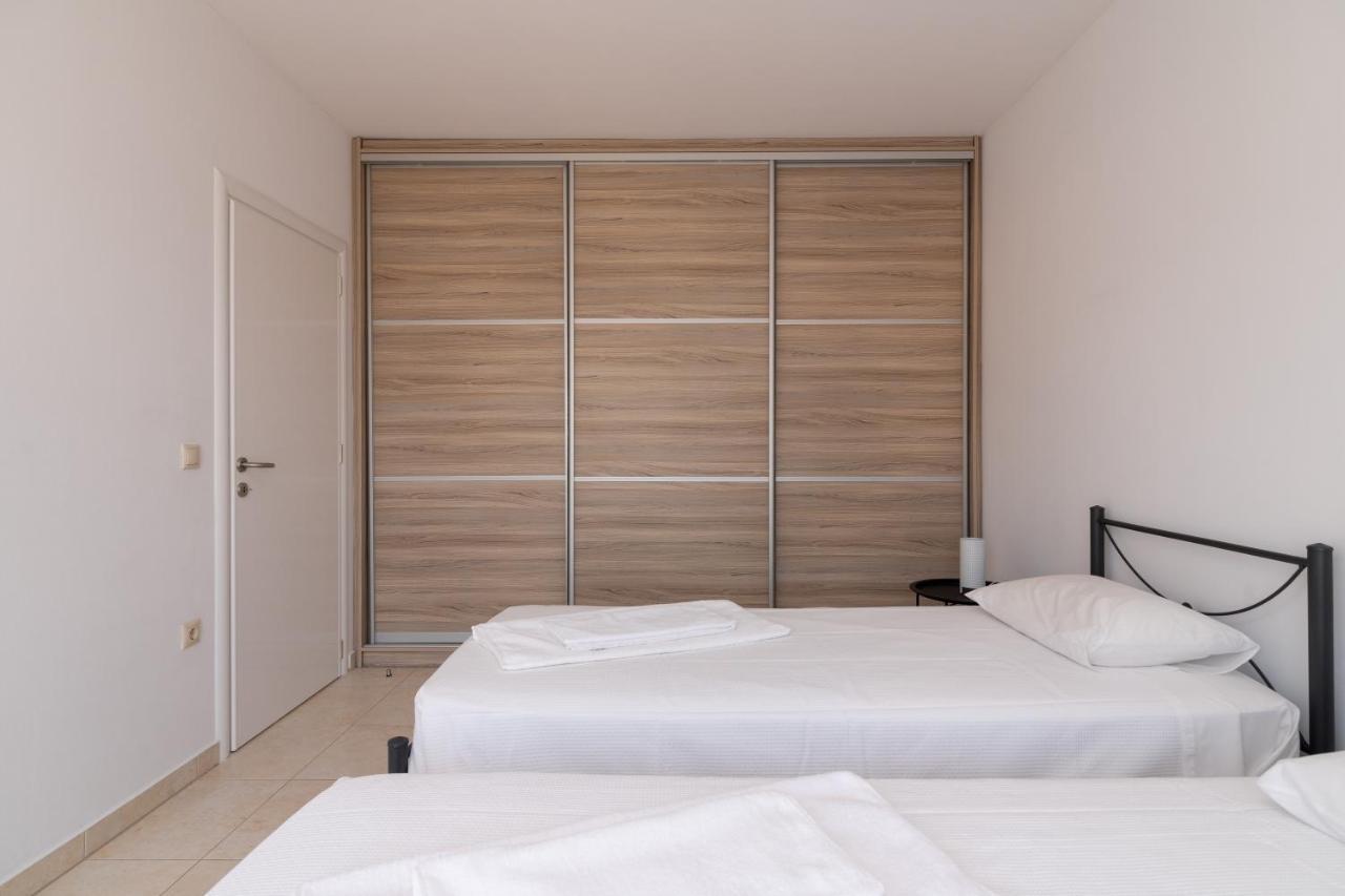 Lungo Mare Apartment Gennadi Luaran gambar